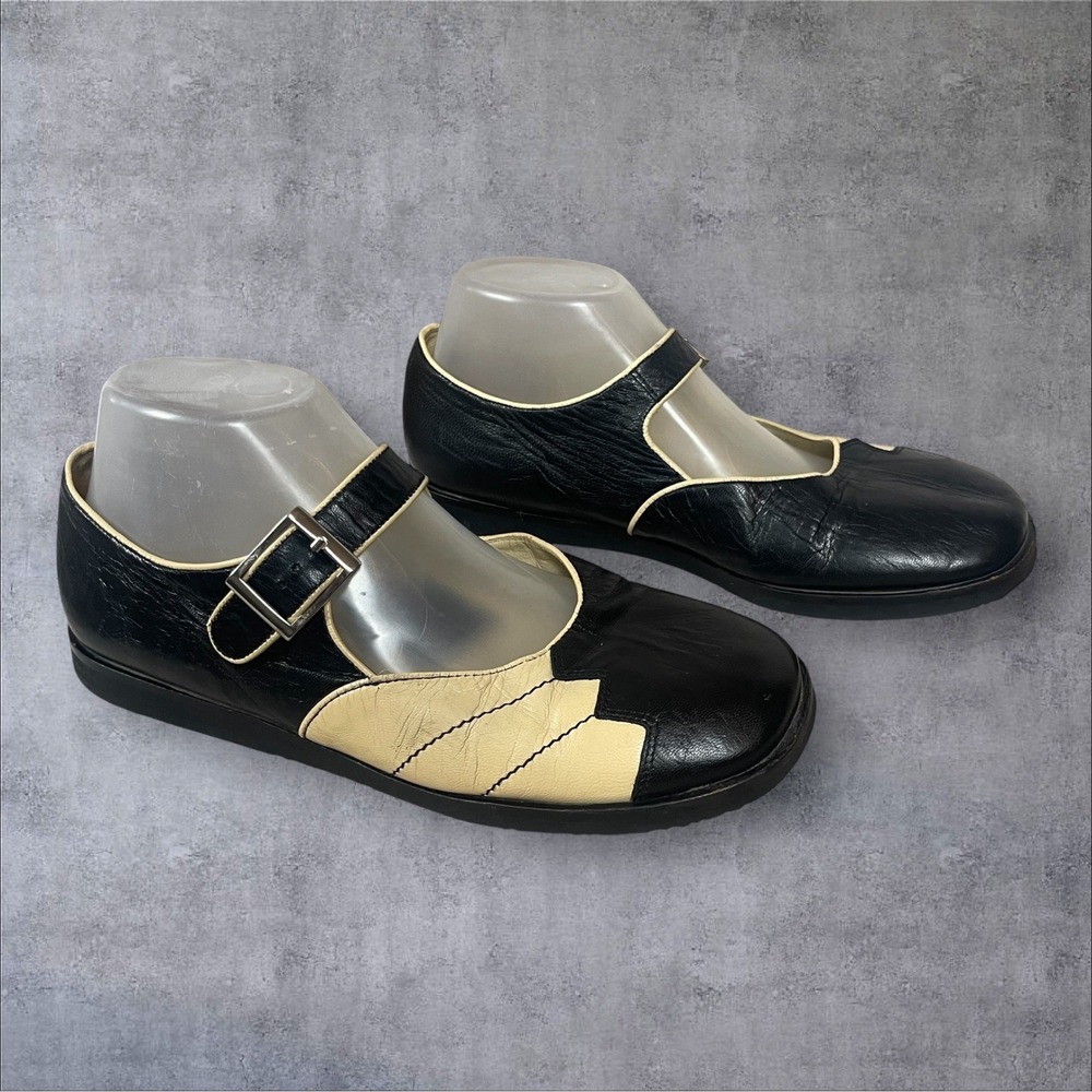 John Fluevog Tess Black/Beige Two Tone Leather Mary Jane Ballet Flats Womens 9
